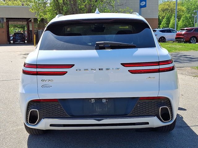 2022 Genesis GV70 2.5T Advanced photo 5