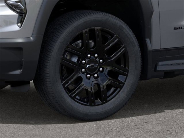 2026 Chevrolet Silverado photo 8