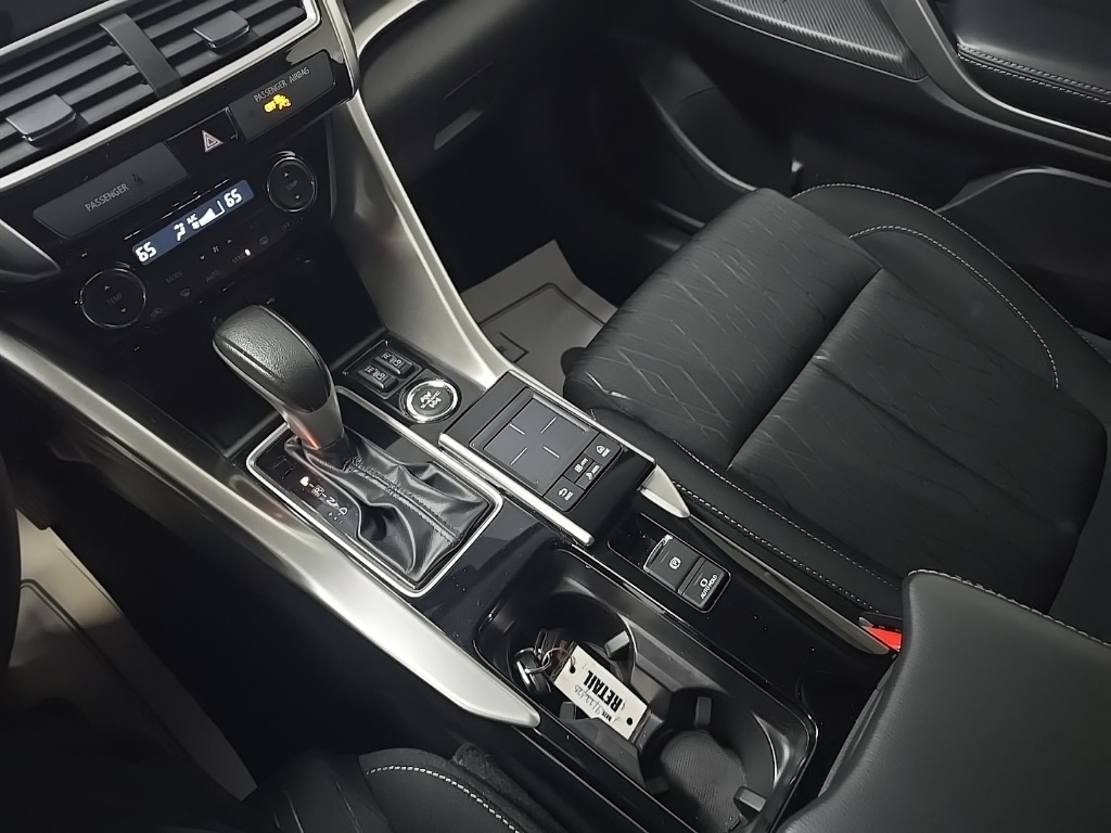 2018 Mitsubishi Eclipse Cross SE photo 26