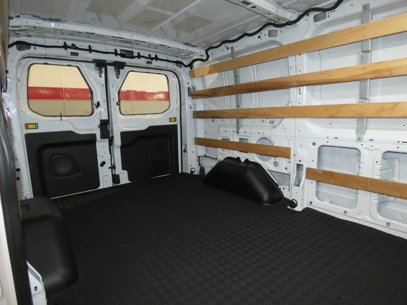 2022 Ford Transit Cargo Van photo 17