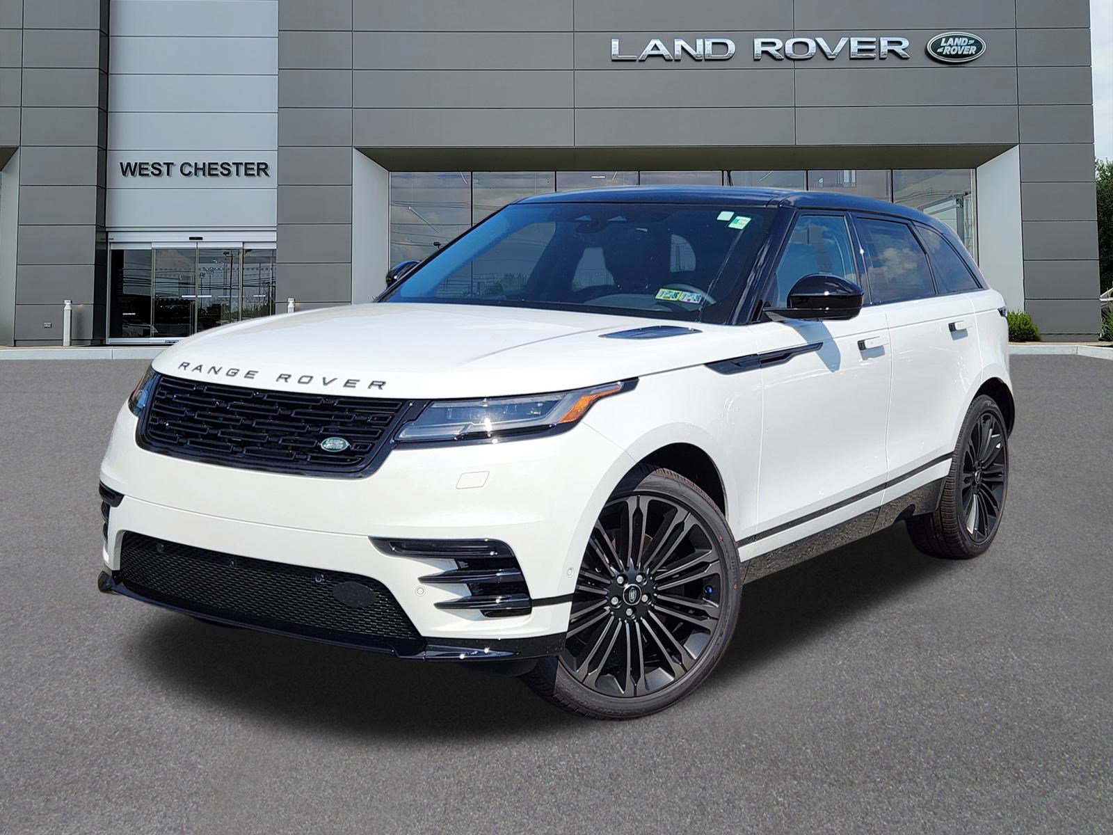2026 Land Rover Range Rover Velar Dynamic SE's photo