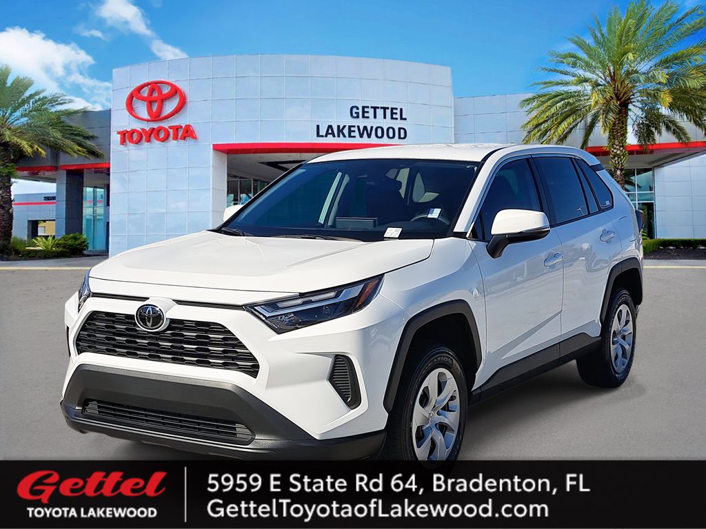 2024 Toyota RAV4 LE's photo