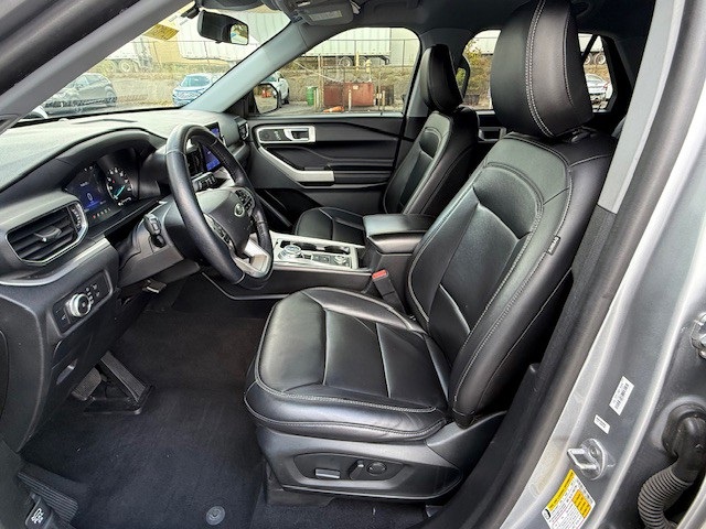 2022 Ford Explorer XLT photo 12