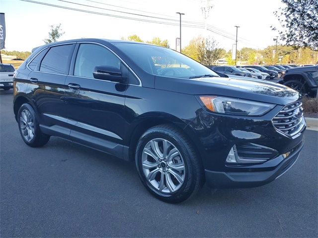 2024 Ford Edge Titanium photo 3