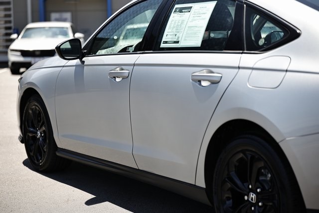 2025 Honda Accord 1.5T SE photo 8