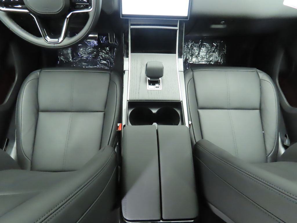 2026 Land Rover Range Rover Velar SE photo 15