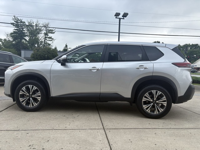 2023 Nissan Rogue SV photo 3