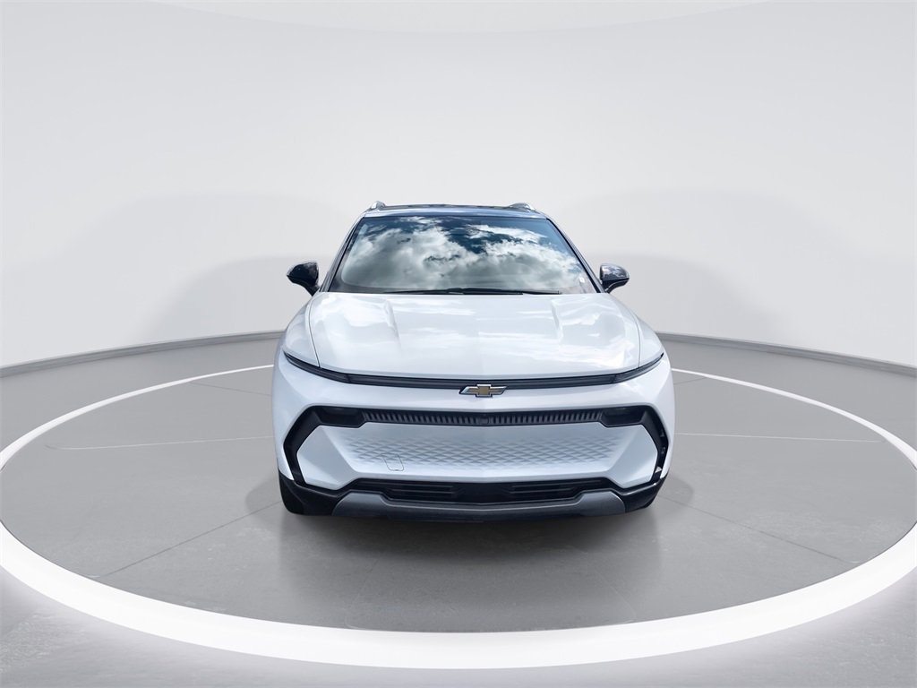2025 Chevrolet Equinox EV 1LT photo 3