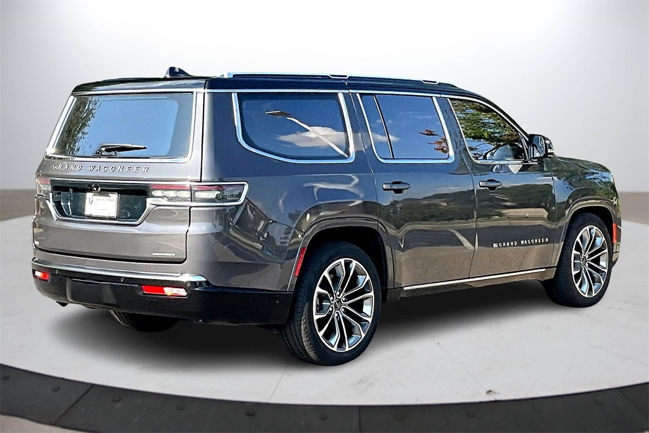 2024 Jeep Grand Wagoneer III photo 8