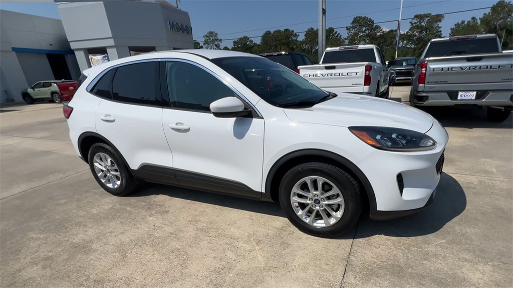 2021 Ford Escape SE photo 2