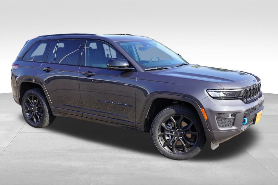 2023 Jeep Grand Cherokee 4xe photo 2