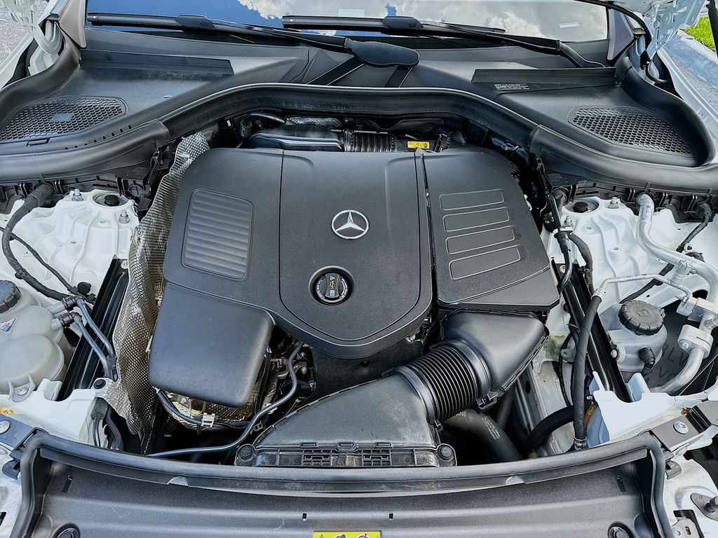 2024 Mercedes Benz GLC 300 photo 30
