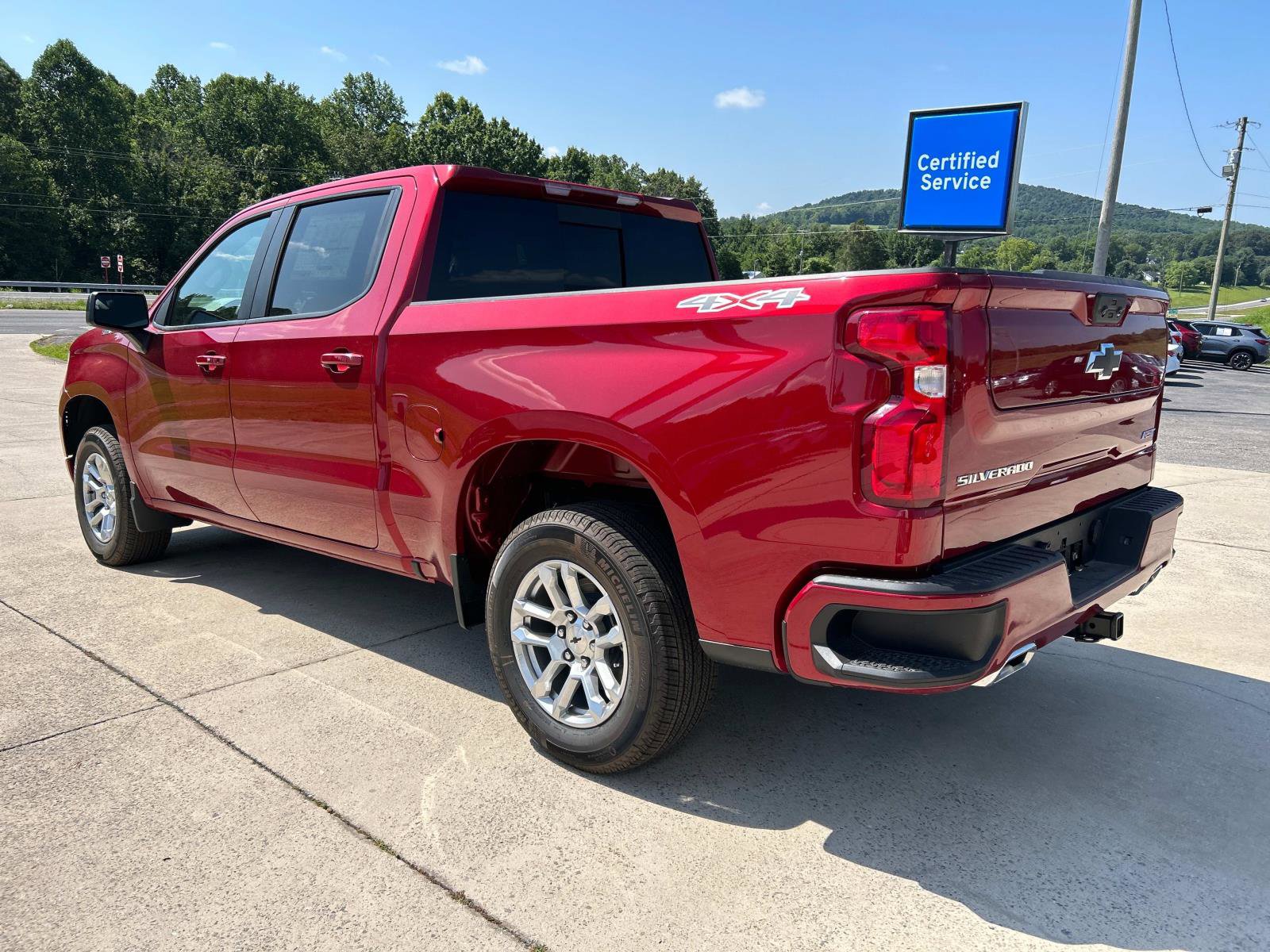 2025 Chevrolet Silverado 1500 RST photo 6