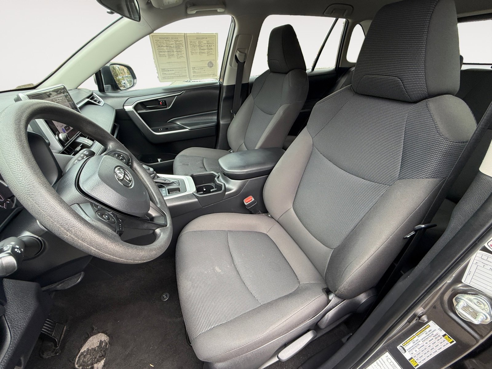 2024 Toyota RAV4 LE photo 9