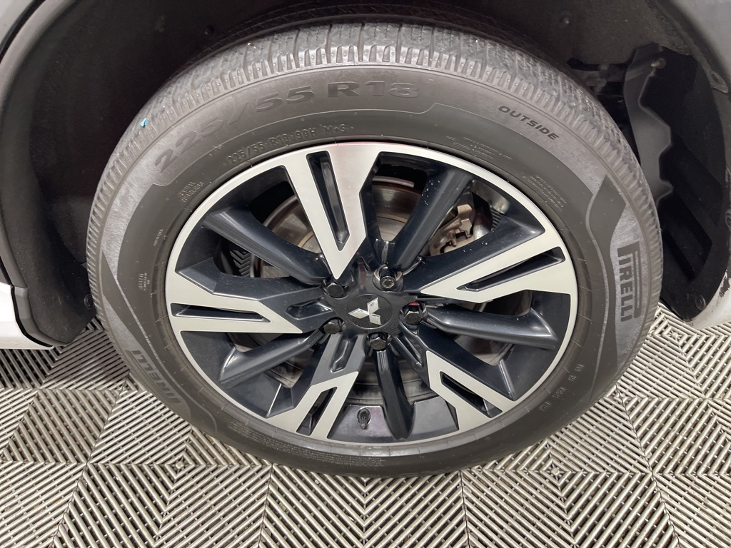 2023 Mitsubishi Outlander SE photo 30