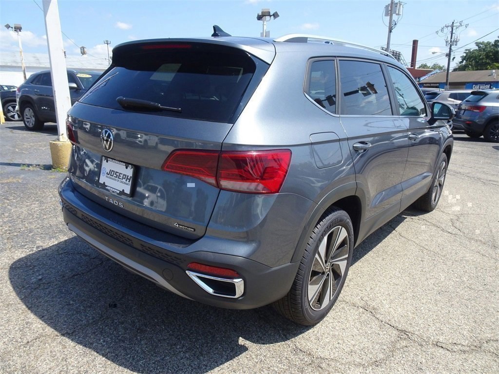 2024 Volkswagen Taos SE photo 5