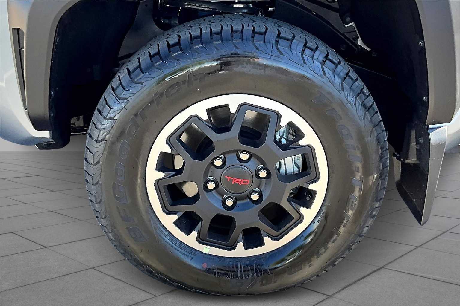 2025 Toyota Tacoma TRD 4x4 Double Cab photo 9