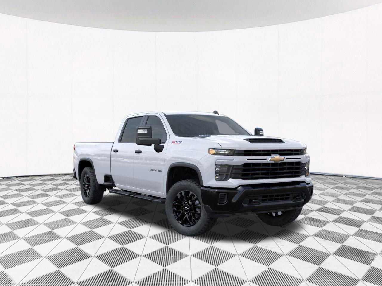 2025 Chevrolet Silverado 2500HD Custom photo 3