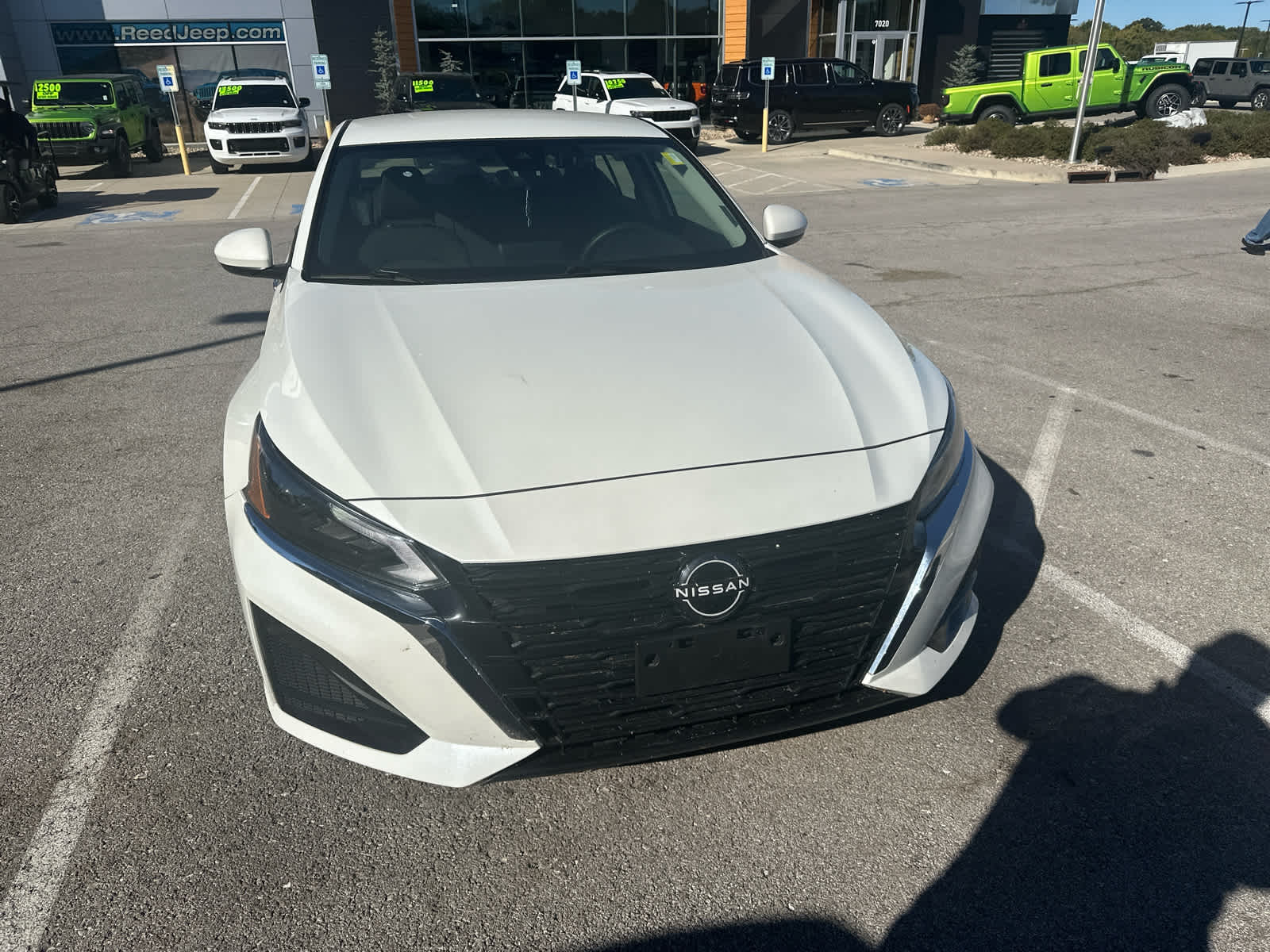 2023 Nissan Altima 2.5 SV photo 3