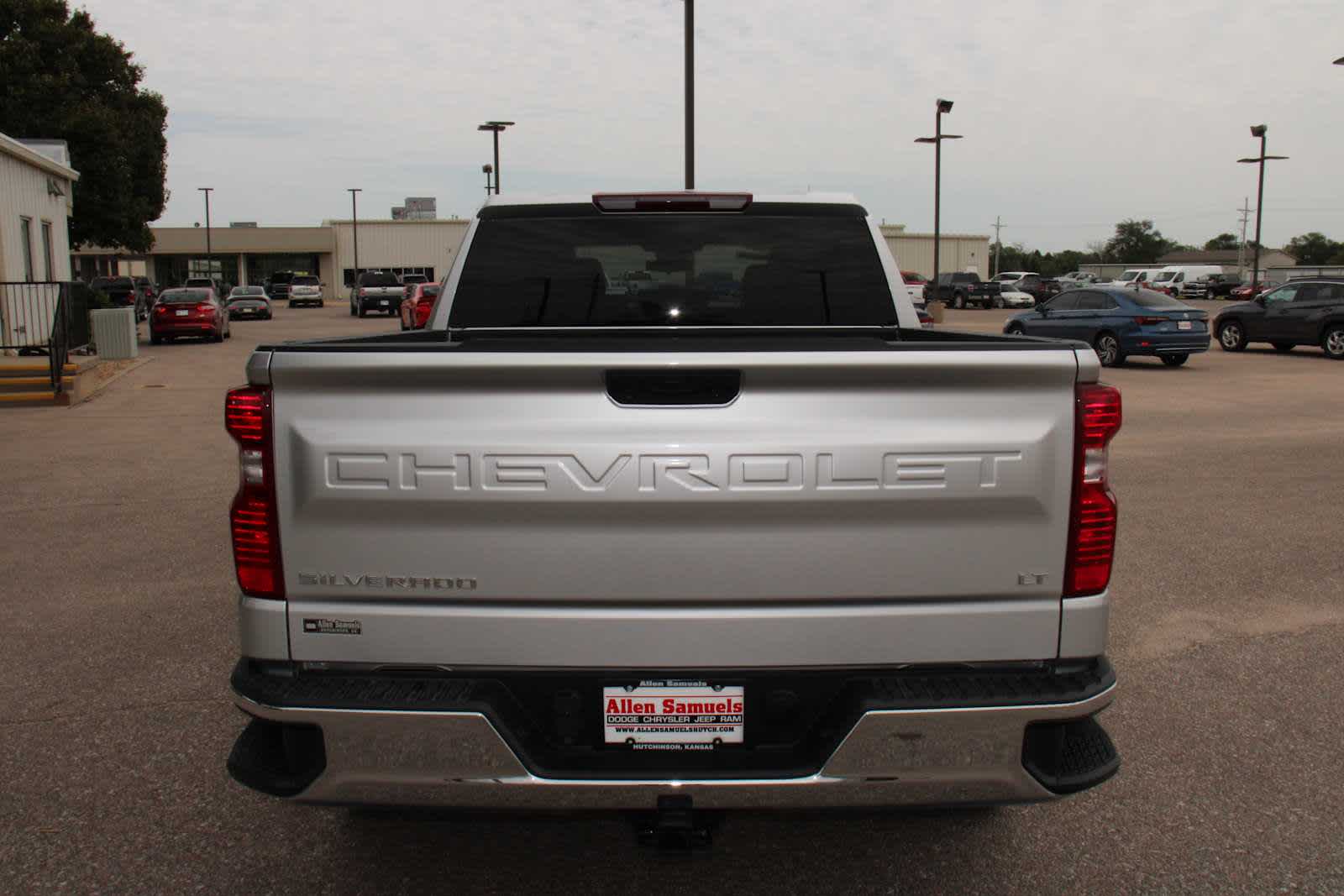 2022 Chevrolet Silverado 1500 LT photo 8