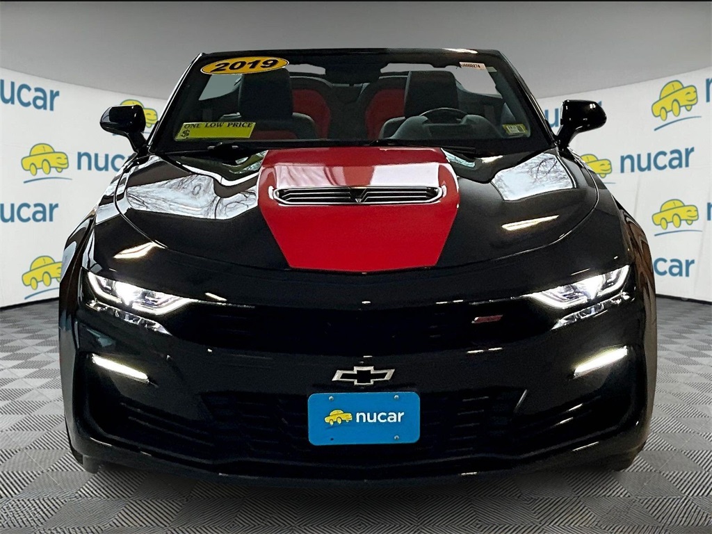 2019 Chevrolet Camaro SS photo 2