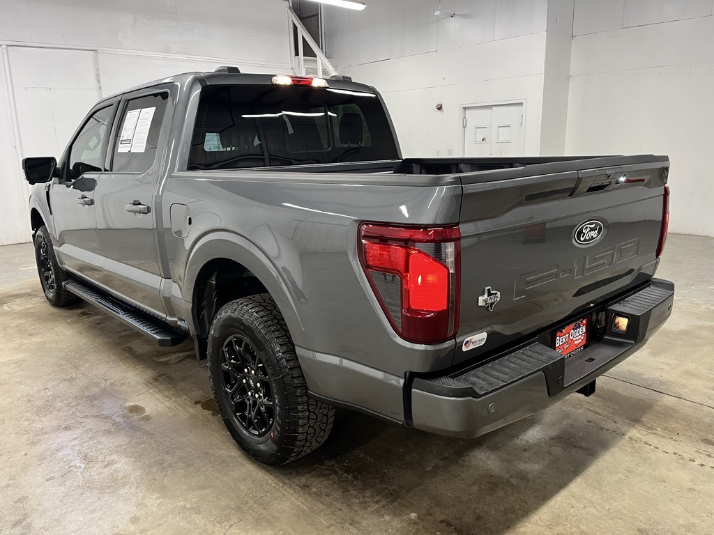 2025 Ford F-150 XLT photo 2