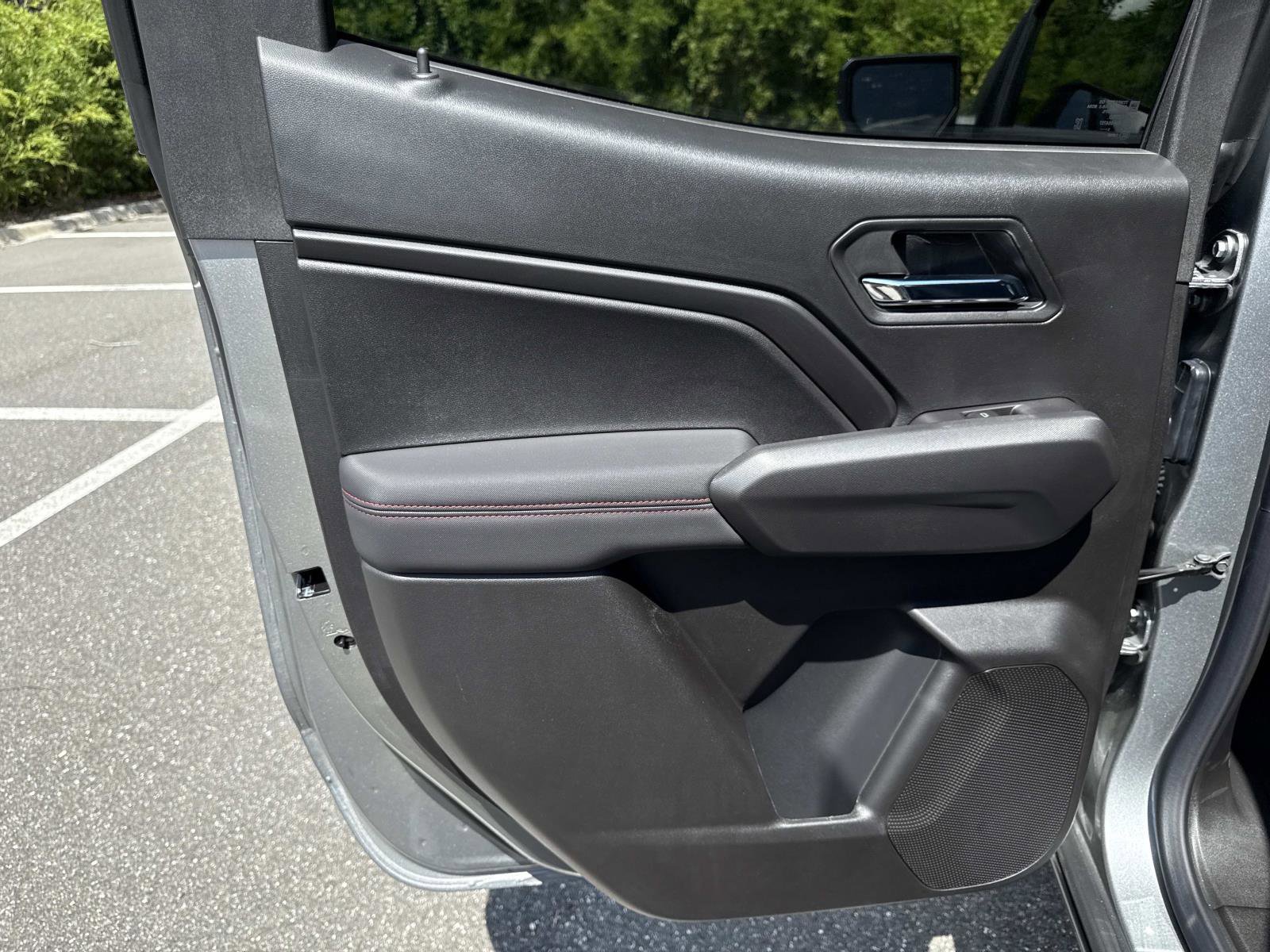 2026 Chevrolet Colorado Z71 photo 9