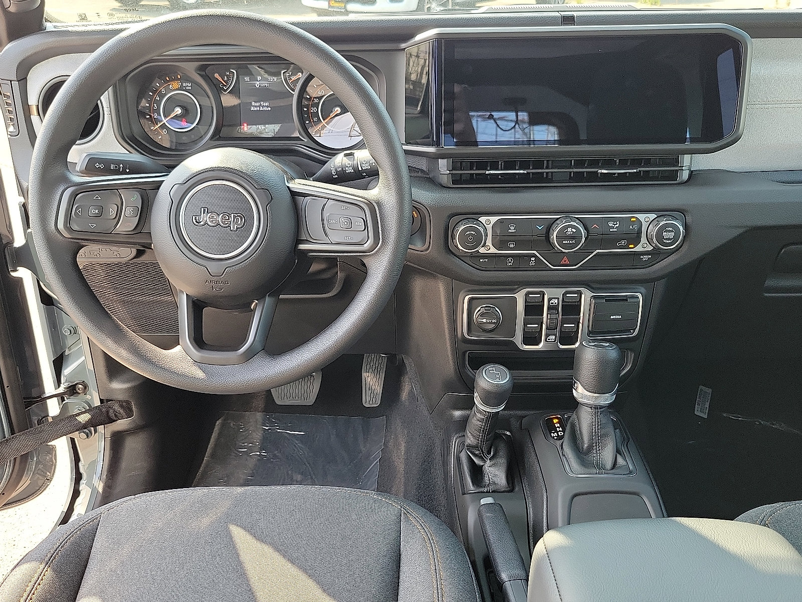 2025 Jeep Wrangler Sport photo 4