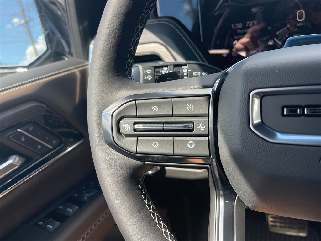 2025 Gmc Yukon Denali Ultimate photo 17
