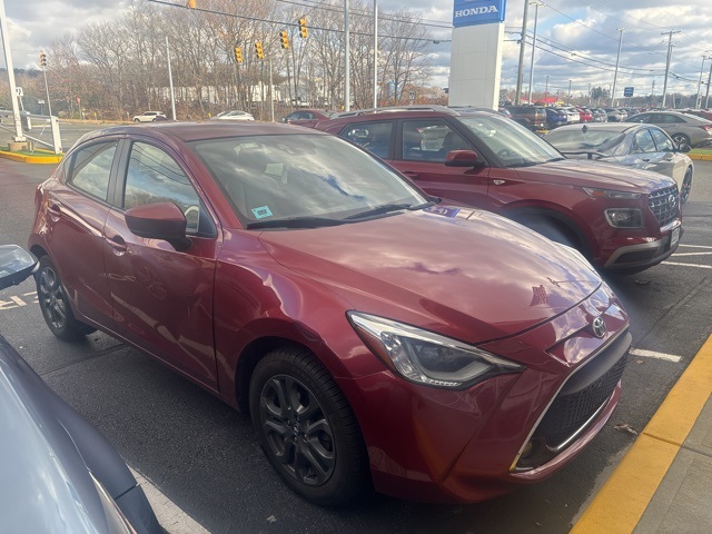 2020 Toyota Yaris XLE's photo