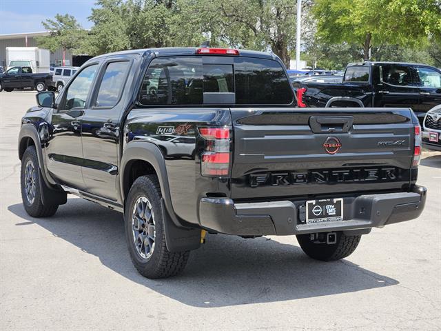 2025 Nissan Frontier Crew Cab PRO-4X photo 4