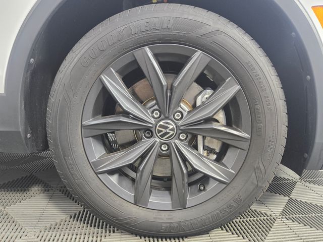 2024 Volkswagen Tiguan SE Sport photo 9
