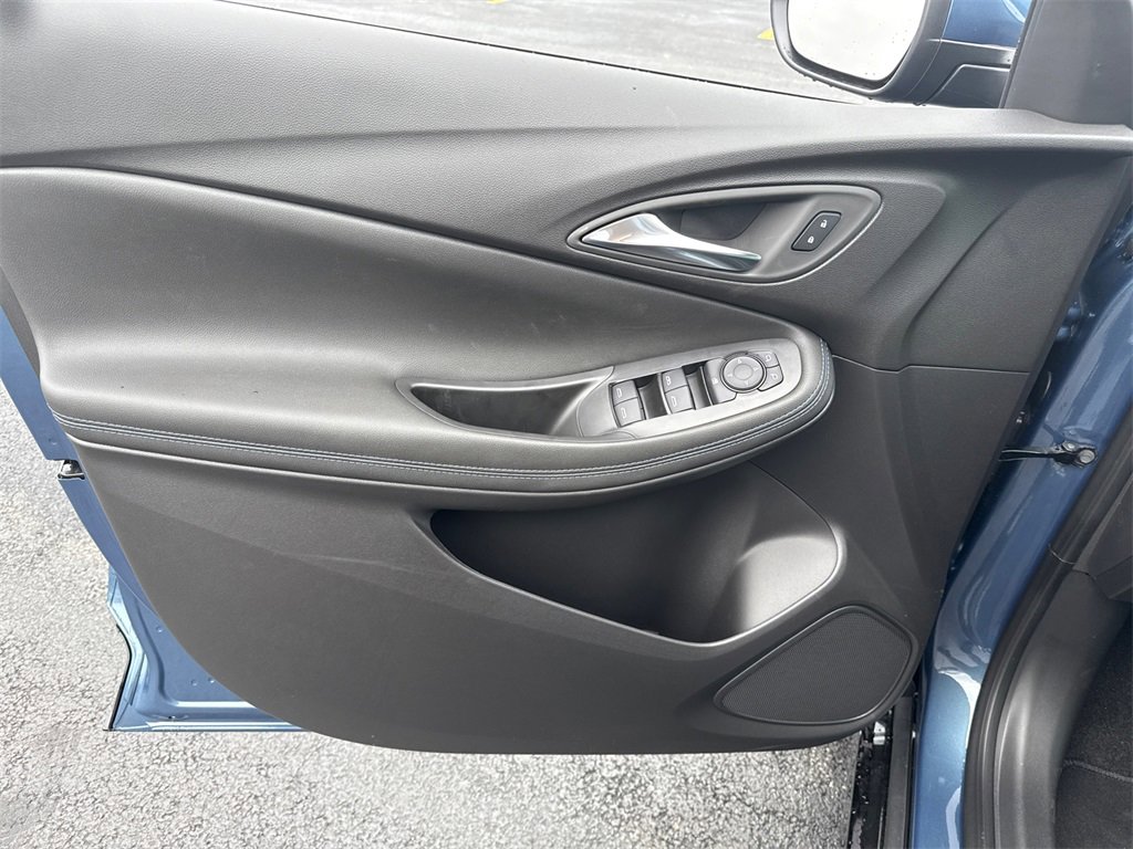 2026 Buick Encore GX Sport Touring photo 9