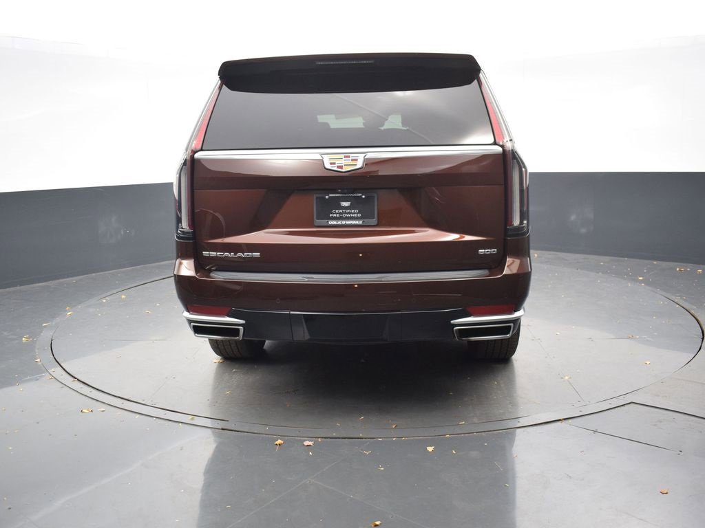 2023 Cadillac Escalade Premium Luxury photo 4