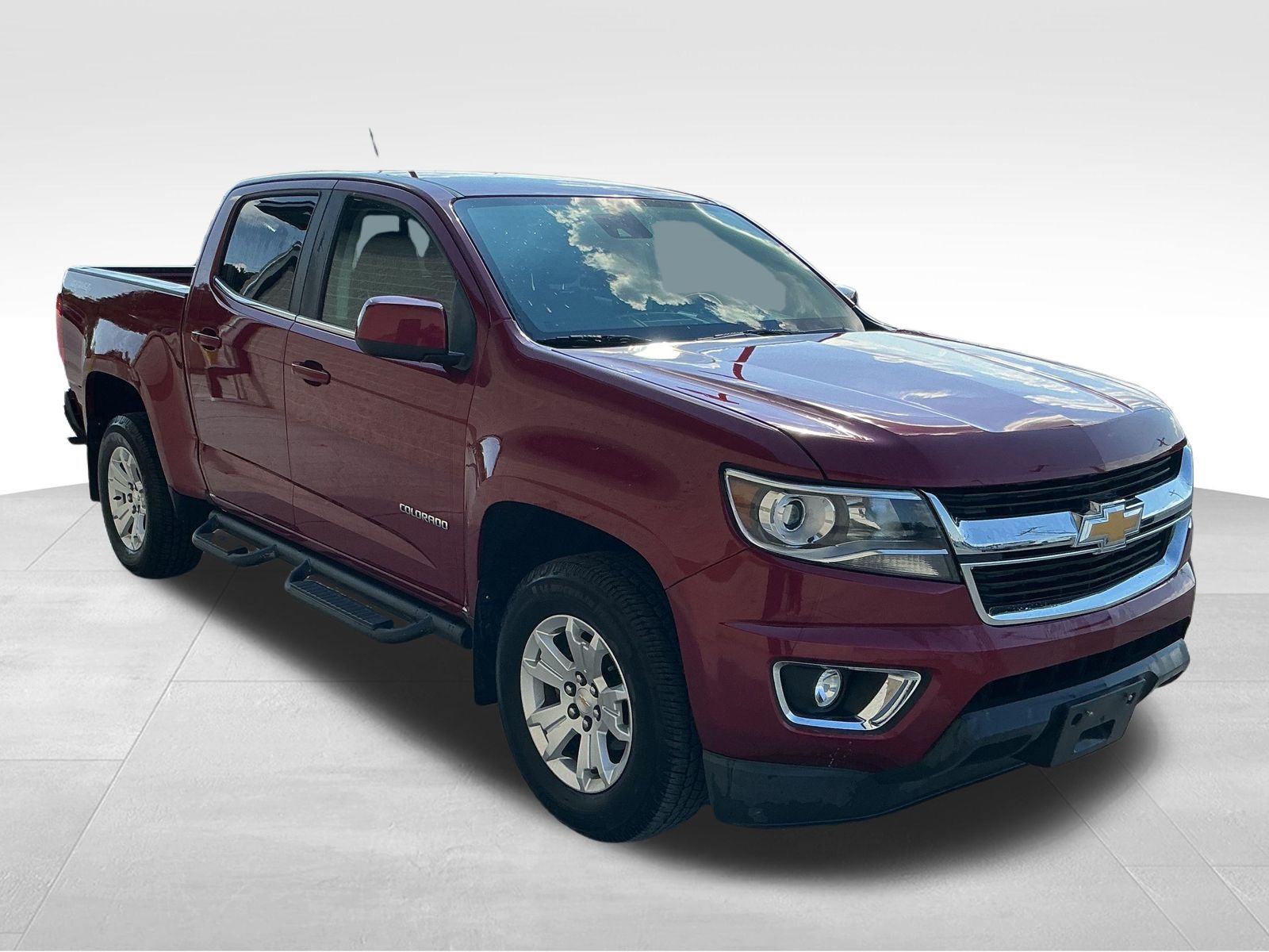 2020 Chevrolet Colorado LT photo 2
