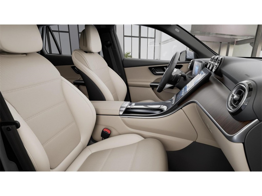 2026 Mercedes Benz GLC 300 4MATIC photo 4