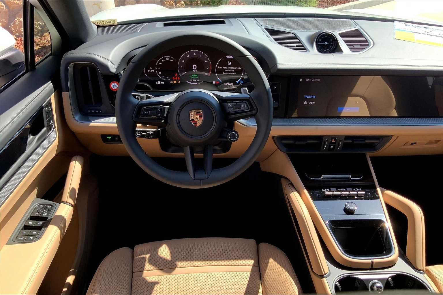 2025 Porsche Cayenne E-Hybrid Coupe photo 15