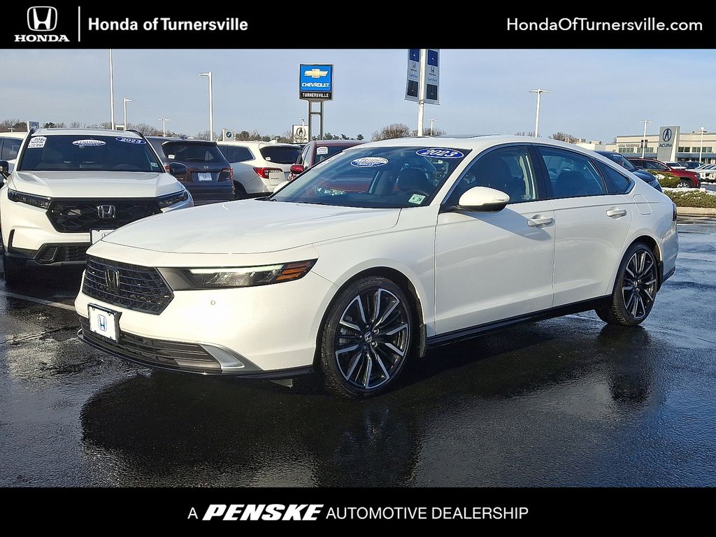 2023 Honda Accord Hybrid Touring's photo