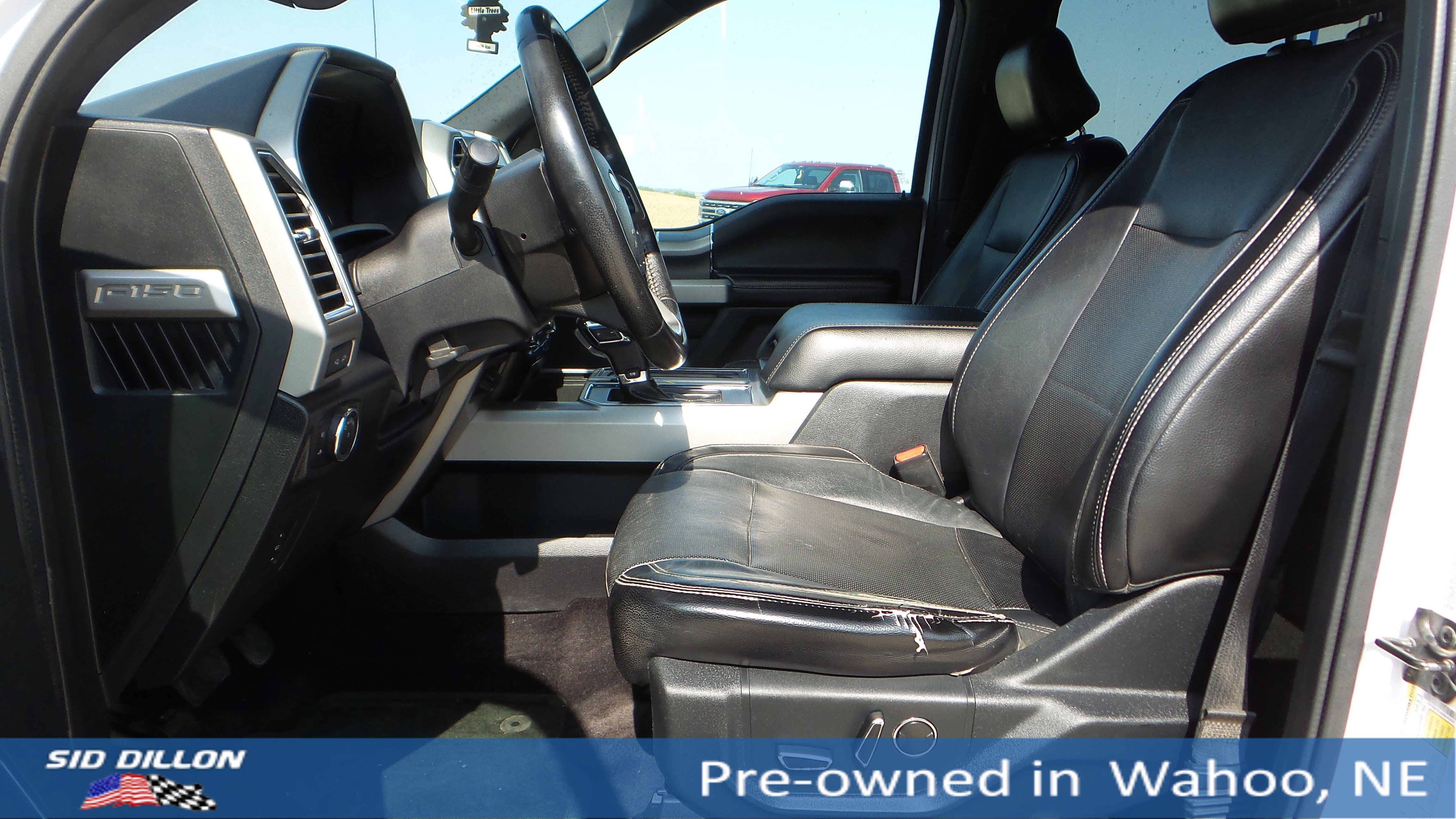 2016 Ford F-150 Lariat photo 9