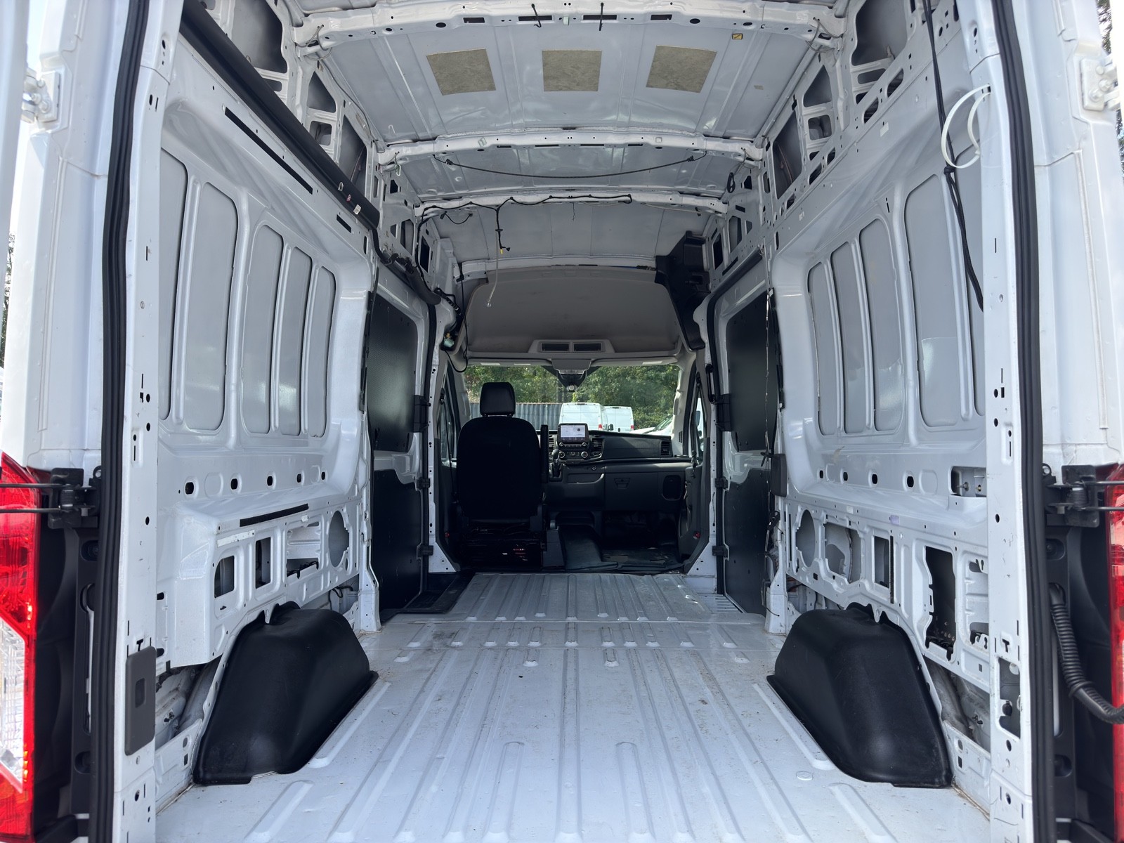 2020 Ford Transit photo 7