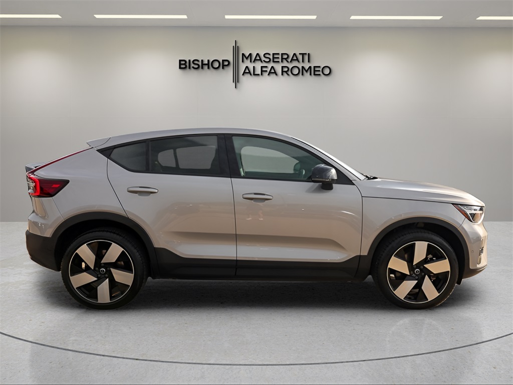 2023 Volvo C40 Recharge Ultimate photo 2