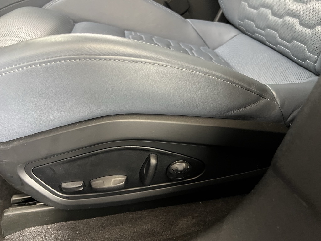 2024 Audi e-tron GT Premium Plus photo 21