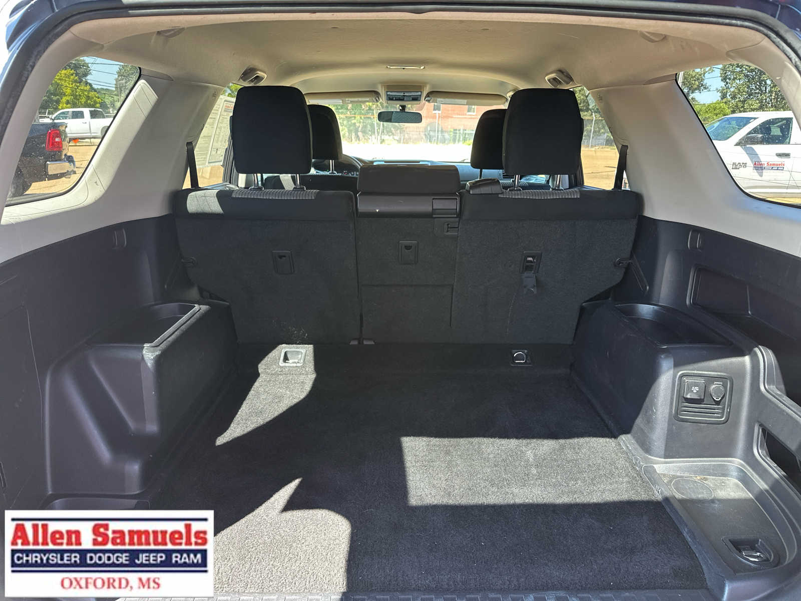 2019 Toyota 4Runner SR5 photo 9