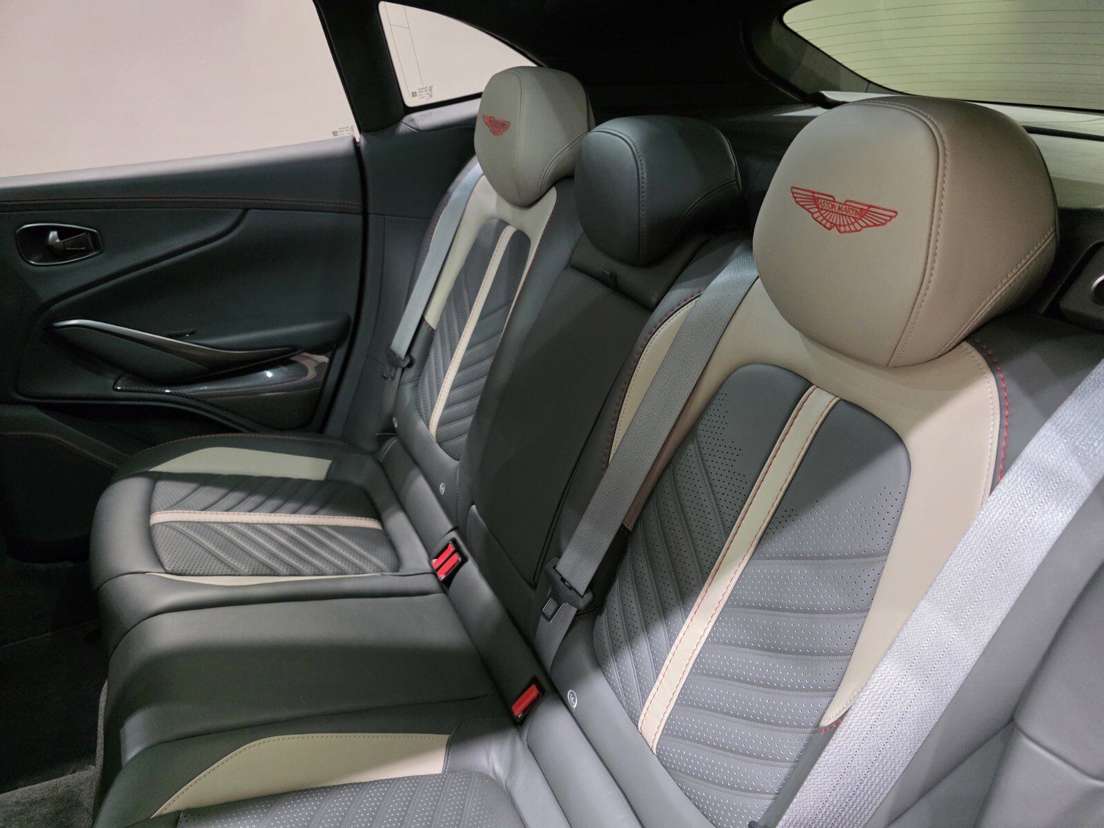 2023 Aston Martin DBX DBX707 photo 18