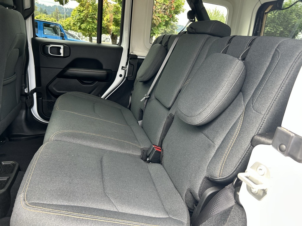 2024 Jeep Wrangler Sahara 4xe photo 24