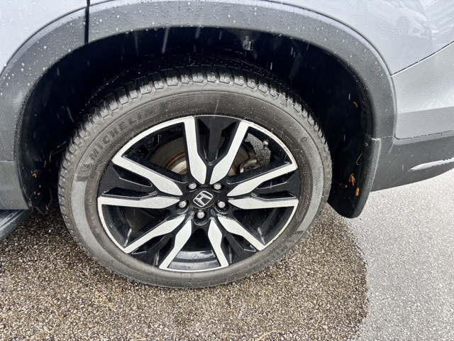 2019 Honda Pilot Touring photo 11