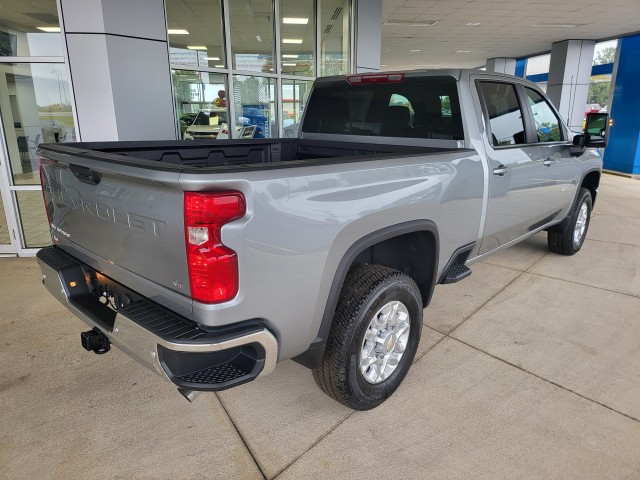 2026 Chevrolet Silverado 2500HD LT photo 4