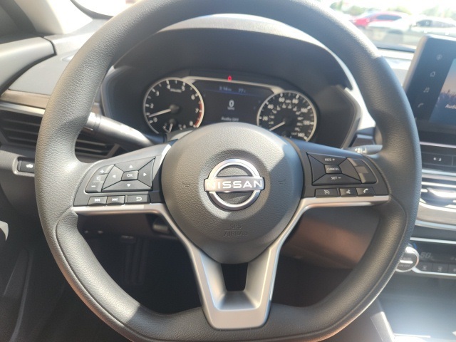 2025 Nissan Altima 2.5 SV photo 18