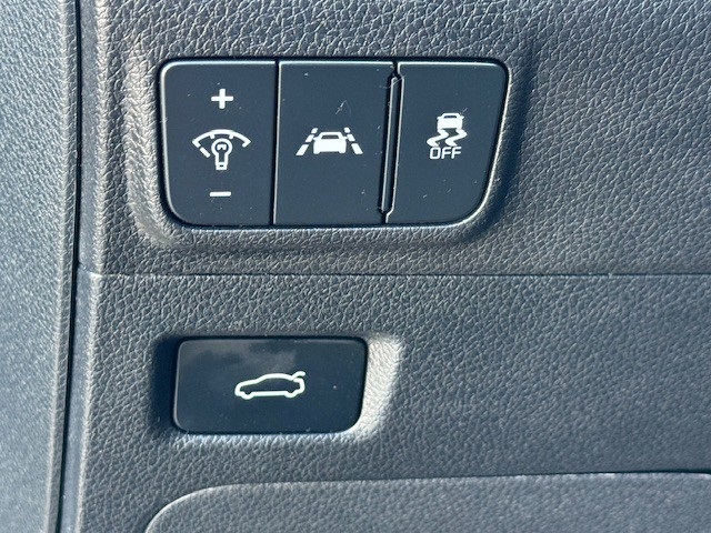 2023 Kia K5 GT-Line photo 35