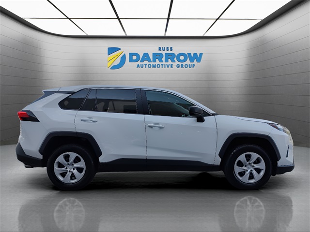 2024 Toyota RAV4 LE photo 5